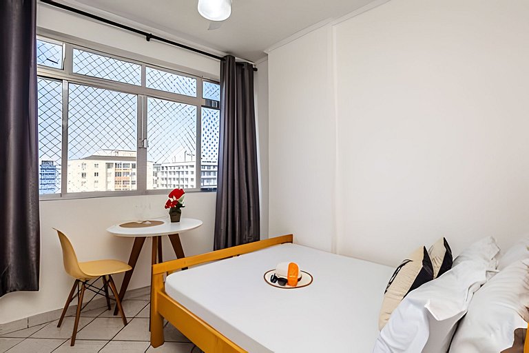 Vista lateral para o mar e Biquinha em São Vicente, com vaga