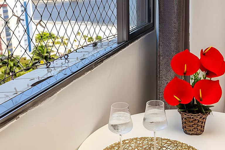 Vista lateral para o mar e Biquinha em São Vicente, com vaga