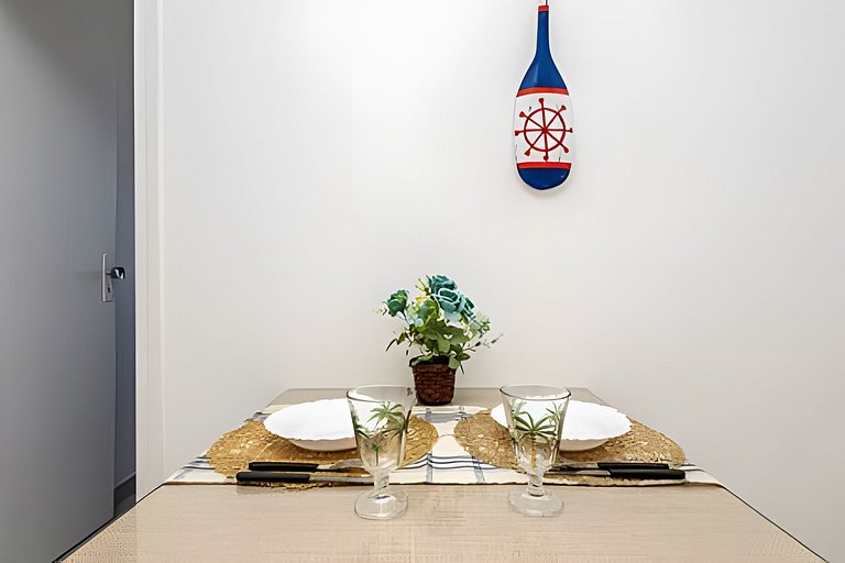 Vista lateral para o mar e Biquinha em São Vicente, com vaga