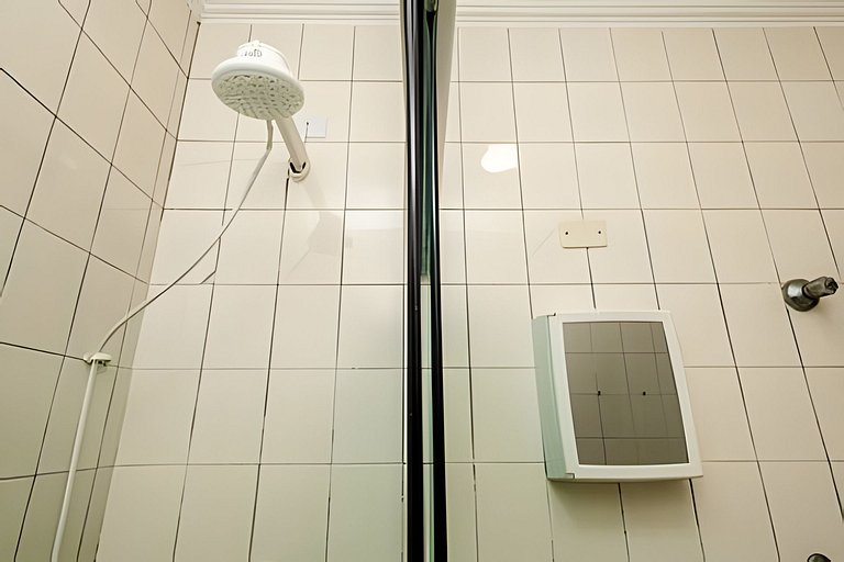 Vista lateral para o mar e Biquinha em São Vicente, com vaga