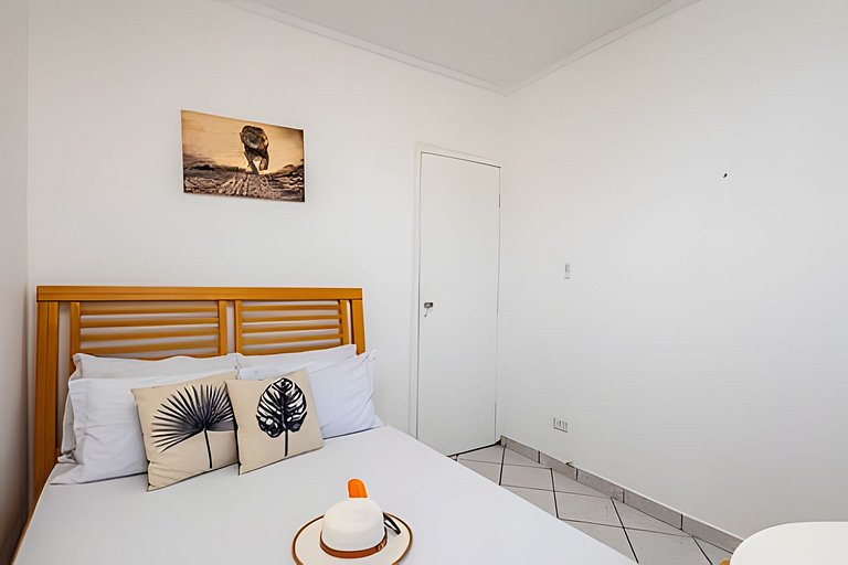 Vista lateral para o mar e Biquinha em São Vicente, com vaga