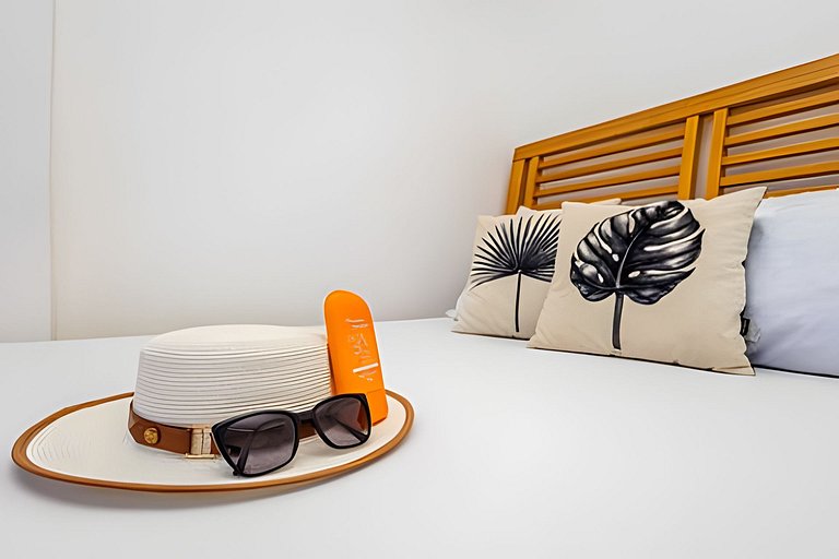 Vista lateral para o mar e Biquinha em São Vicente, com vaga