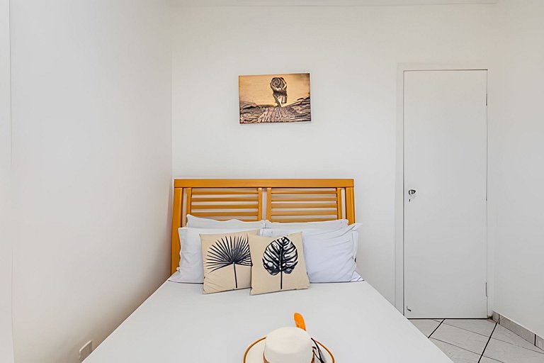 Vista lateral para o mar e Biquinha em São Vicente, com vaga