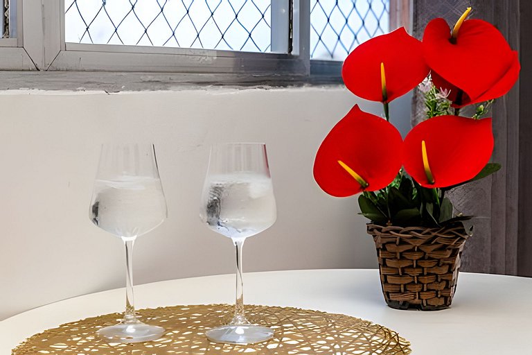 Vista lateral para o mar e Biquinha em São Vicente, com vaga