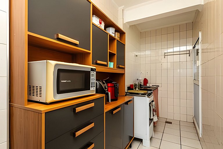 Vista lateral para o mar e Biquinha em São Vicente, com vaga