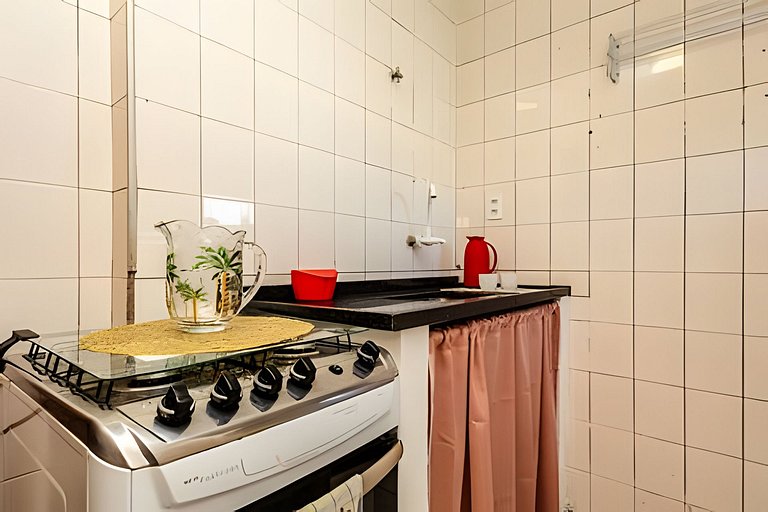 Vista lateral para o mar e Biquinha em São Vicente, com vaga