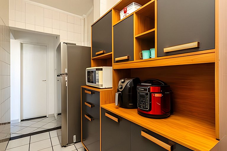 Vista lateral para o mar e Biquinha em São Vicente, com vaga