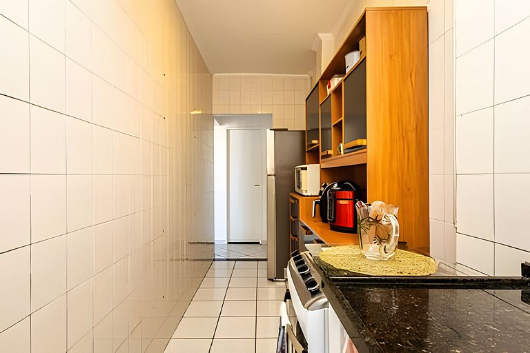 Vista lateral para o mar e Biquinha em São Vicente, com vaga