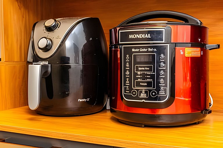 Vista lateral para o mar e Biquinha em São Vicente, com vaga