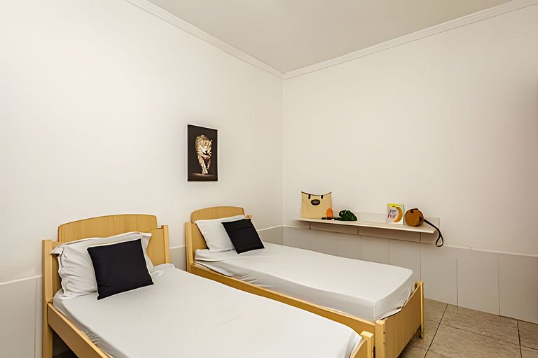 Churrasqueira | A 7 minutos de carro da Praia Ocian