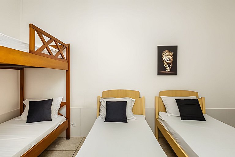 Churrasqueira | A 7 minutos de carro da Praia Ocian