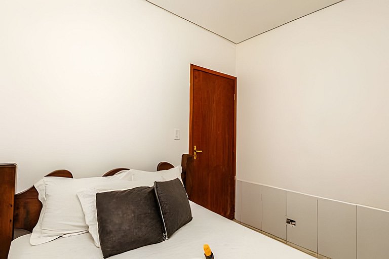 Churrasqueira | A 7 minutos de carro da Praia Ocian