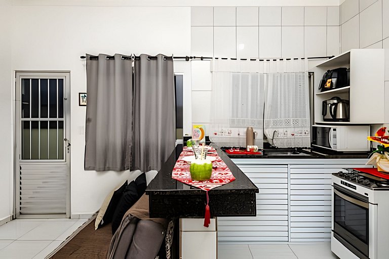 Ar-condicionado | A 7 minutos de carro da Praia Ocian