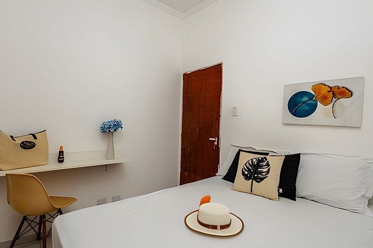 Ar-condicionado | A 7 minutos de carro da Praia Ocian