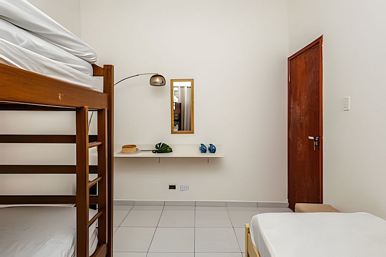 Ar-condicionado | A 7 minutos de carro da Praia Ocian