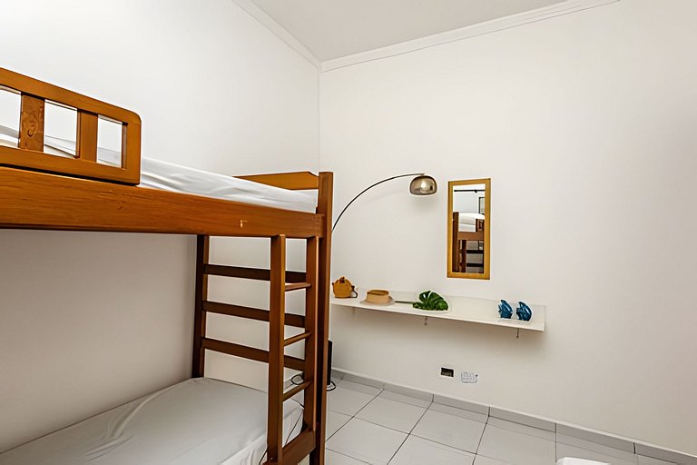 Ar-condicionado | A 7 minutos de carro da Praia Ocian