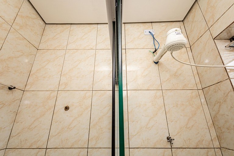 Ar-condicionado | A 7 minutos de carro da Praia Ocian