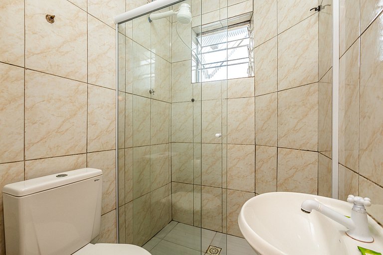 Ar-condicionado | A 7 minutos de carro da Praia Ocian