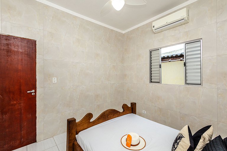 Ar-condicionado | A 7 minutos de carro da Praia Ocian