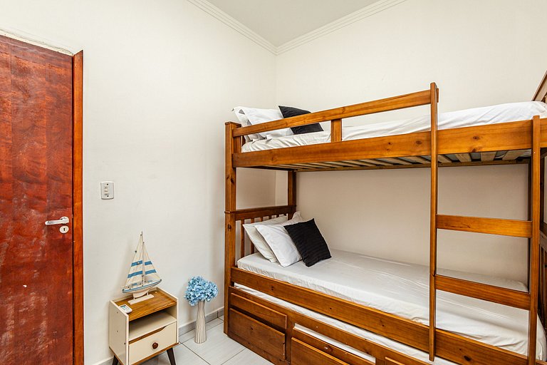 Ar-condicionado | A 7 minutos de carro da Praia Ocian