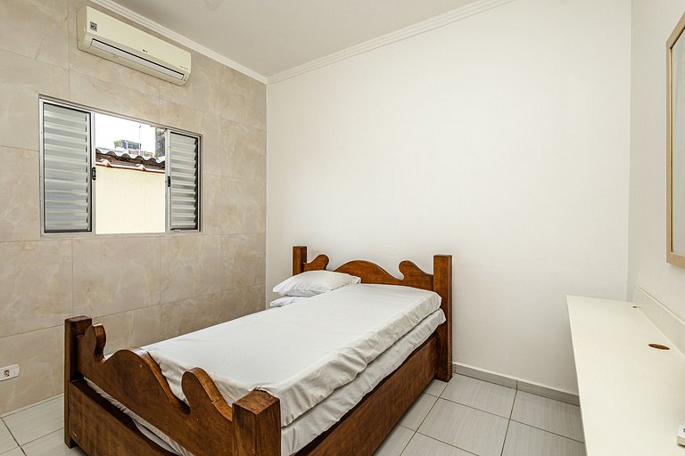 Ar-condicionado | A 7 minutos de carro da Praia Ocian