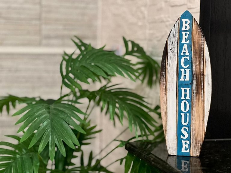 Perto da praia, churrasqueira e 3 vagas de garagem