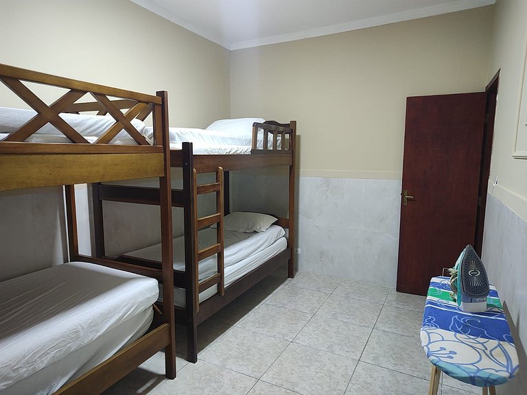 Churrasqueira | A 7 minutos de carro da Praia Ocian