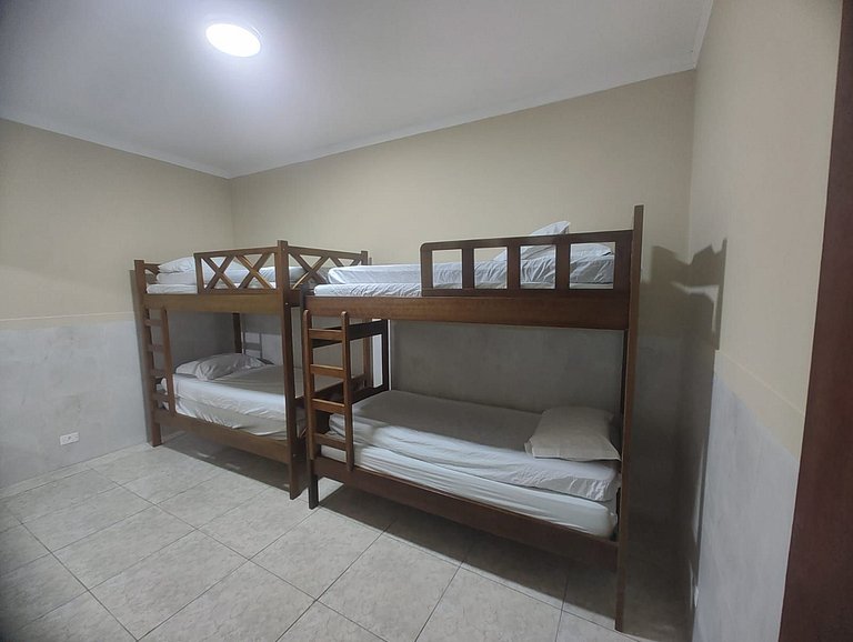 Churrasqueira | A 7 minutos de carro da Praia Ocian